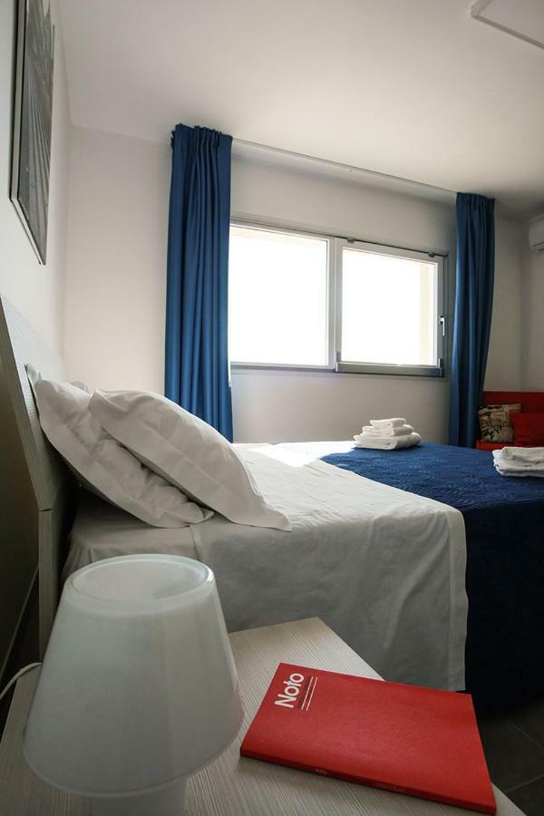 Il Maestrale B&B Noto Bagian luar foto